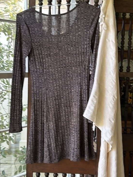 Mossimo Supply Co. Dresses & Skirts - Ribbed Fit Flare Knit Tan & Black Scoop Neck Long Sleeve Favorite EUC